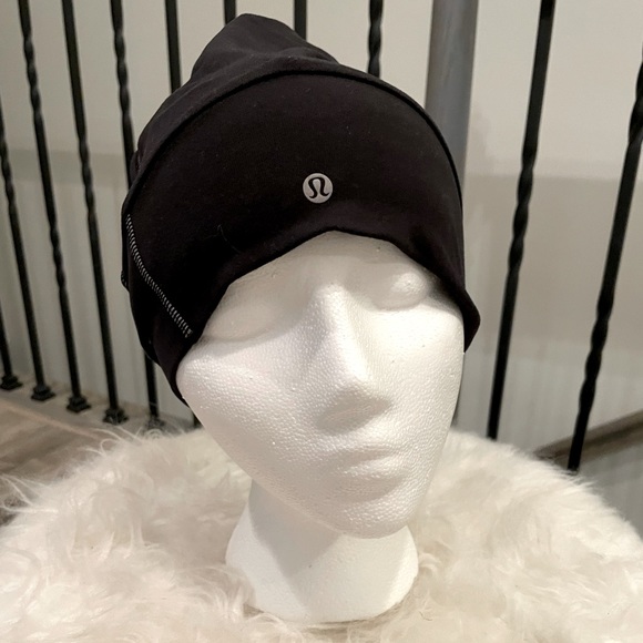 lululemon athletica Accessories - LULULEMON HEAD WRAP TURBAN